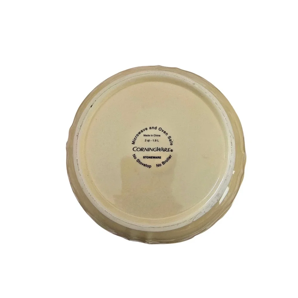 CorningWare French 2 Qt Round Casserole Dish with Lid Stoneware‎ Fluted Bowl